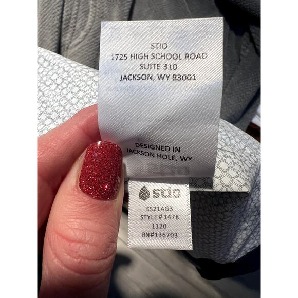 Stio Women's Hooded Rain Waterproof Shell Jacket NWOT Large - Picture 3 of 6